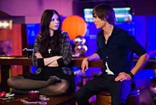 Michelle Trachtenberg as Maggie and Zac Efron as Mike