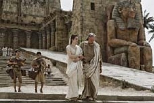 Rachel Weisz as Hypatia and Michael Lonsdale as her father Theon