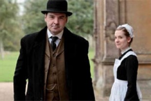 Brendan Coyle as Bates and Joanne Froggatt as Anna