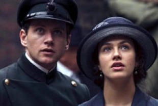 Allen Leech as Branson and Jessica Brown-Findlay as Lady Sybil