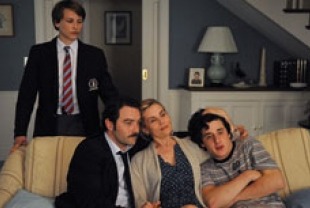 Ernst Umhauer as Claude, Denis Menochet as Rapha Sr, Bastien Ughetto as Rapha and Emmanuelle Seiger as Esther