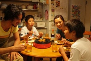 Joe Odagiri as Father, Koki Maeda as Koichi, Nene Ohtsuka as Mother, Ohshiro Maeda