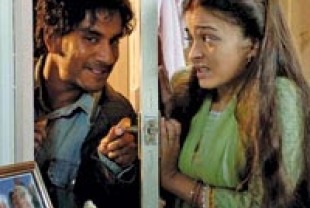 Naveen Andrews and Aishwarya Rai as Kiranjit