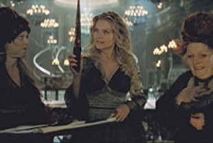 Michelle Pfeiffer as Lamia with her two sister witches
