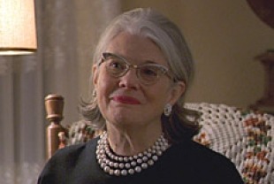 Lois Smith as Inge