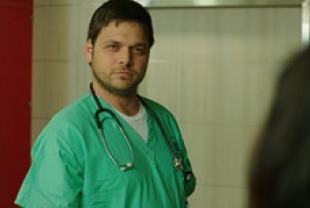 Ohad Knoller as Yossi