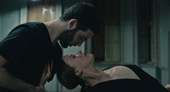 Or Schraiber and Bobbi Jene Smith as the feminine and masculine sides of Eden and Aviva.