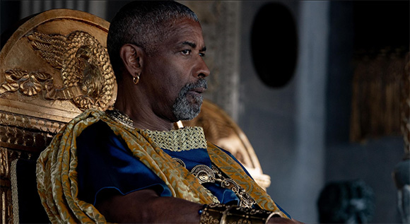 Denzel Washinsgton as Macrinus
