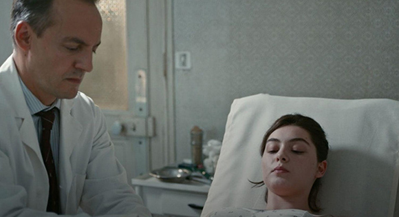 Anne (Anamaria Vartolomei) learns she is pregnant.