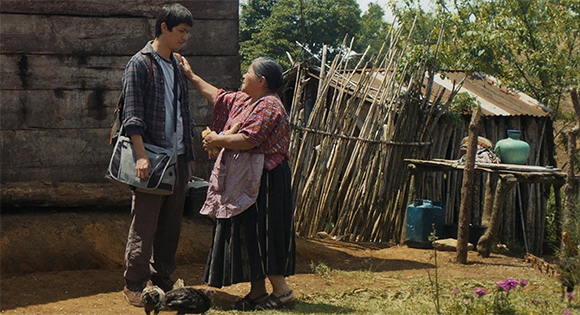 Ernesto visits Nicolasa in her village to investigate her husband's death.