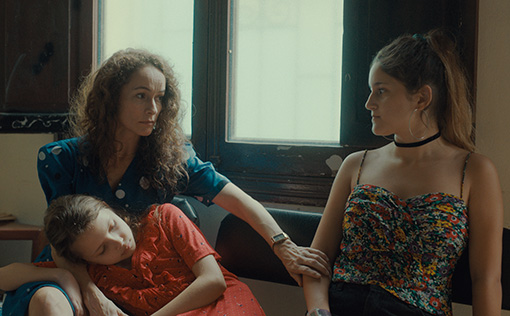 Jimena Lindo as Elena with Abril Gjurinovic as Lucia and Luana Vega as Aurora