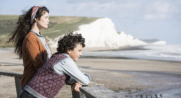 Gemma Atherton as Alice and Lucas Bond as Frank