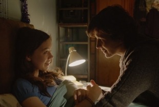 Lauryn Canny as Steph and Juliette Binoche as Rebecca
