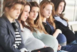 A scene from 17 girls