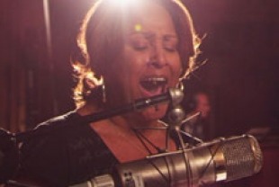 Darlene Love