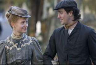 Mia Wasikowska as Helen and Aaron Johnson as Joe