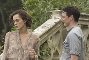 Keira Knightley as Cecilia and James McAvoy as Robbie