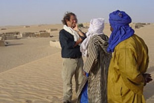 Ernst Aebi arriving in Araouane