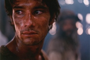 Rodrigo Santoro as Tonho