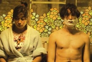 Natalia Galiani as Emilia and Diego Noguera as Julio