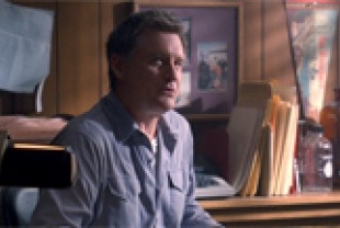 Bill Pullman as Jim Barrett