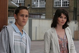 Rafi Gavron as Miro and Juliette Binoche as Amira
