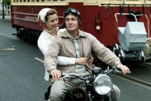 Elise Schaap as Marjorie and Mattijn Hartemink as Hans