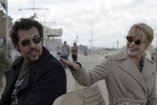 Laurent Lafitte as Julien and Fanny Ardant as Caroline