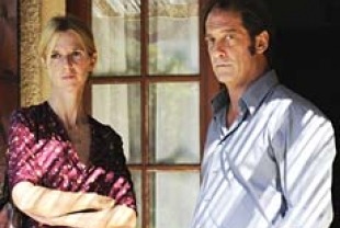 Sandrine Kiberlain as Veronique and Vincent Lindon as Jean
