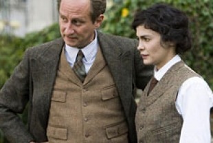 Benoit Poelvoorde as Etienne and Audrey Tautou as Gabrielle Coco Chanel