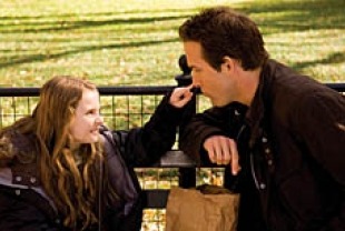Abigail Breslin as Maya and Ryan Reynolds as Will