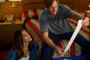 Paula Patton as Cindy and Alexander Skarsgard as Derek