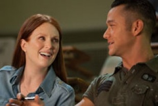 Julliane Moore as Esther and Joseph Gordon-Levitt as Jon