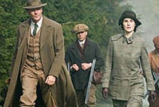 Iain Glen as Sir Richard and Michelle Dockery as Lady Mary