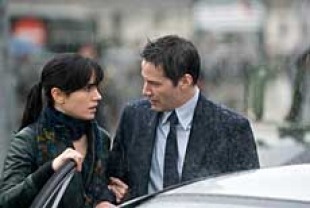 Jennifer Connelly as Dr. Benson and Keanu Reeves as Klaatu