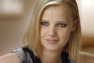Joanna Kulig as Alicja