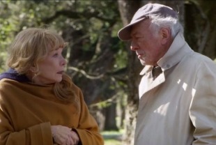 Shirley MacLaine as Elsa and Christopher Plummer as Fred