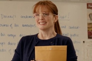Julianne Moore as Linda