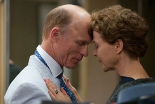 Ed Harris as Garrett and Annette Bening as Nikki