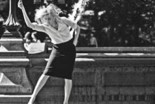 Greta Gerwig as Francis