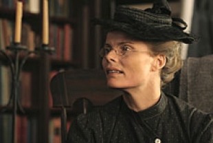 Mariel Hemingway as Martha Snow