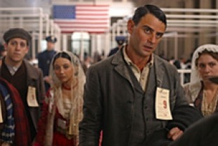 Vincenzo Amato as Salvatore