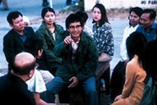 Don Duong (center)