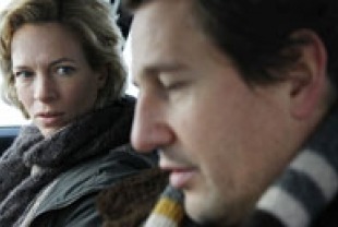 Malbritt Ebedyas Elisabeth and Henrik Rafaelsen as Sigve