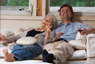 Lynn Cohen as Eleanor and James Urbaniak as Gary
