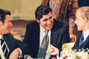 Richard Gere as Clifford Irving, Alfred Molina as Dick Suskind, and Stanley Tucci as Sheldon Fisher
