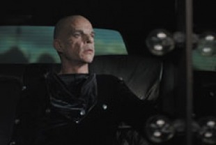 Denis Lavant as Oscar
