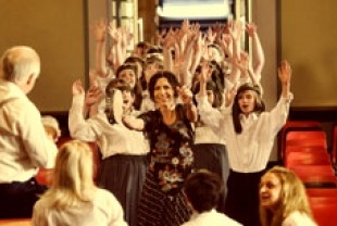 Minnie Driver as Viv