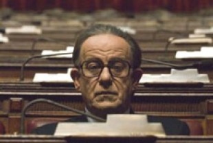 Toni Servillo as Giulio Andreotti