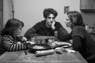 Olga Milshtein as Charlotte, Louis Garrel as Louis and  Anna Mouglalis as Claudia